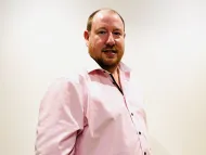 Marc Deakin Headshot